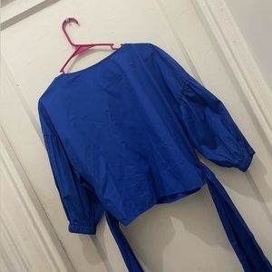 Zara’s Puff Sleeve Knot Side Crop Blouse